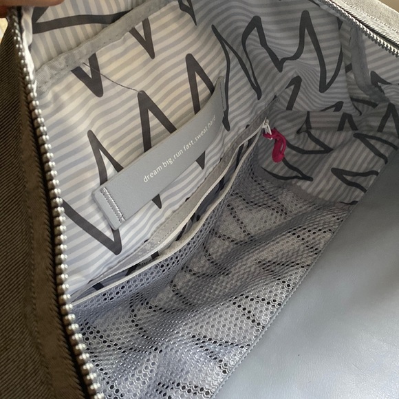 Large Grey LuluLemon Duffle Bag - Picture 5 of 8